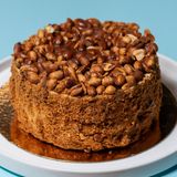 სნიკერსის ტორტი