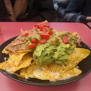 Nachos amb pulled pork i guacamole