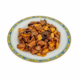 Pollo con Bambú y Setas