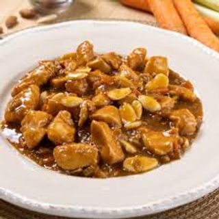 Pollo con mandorle