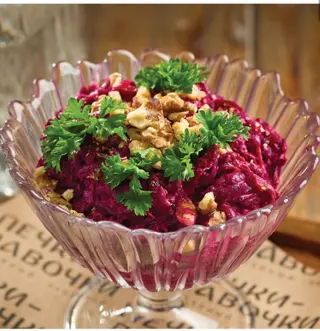 Свекольный салат с орехом и черносливом (280г)