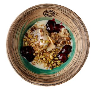 Сирники з копченою вишнею та горіхами (320 г)
