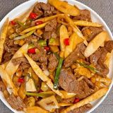 Ternera con pimiento verde