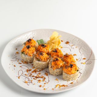 Рол з куркою зі спайсі соусом та кунжутом ( 320 г) 