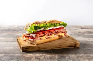 Panino prosciutto, mozzarella, insalata