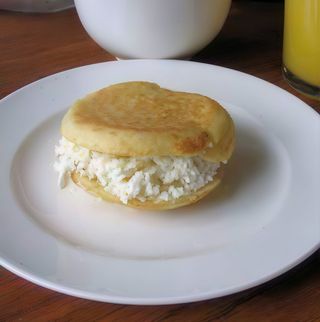 Arepa De Queso Latino