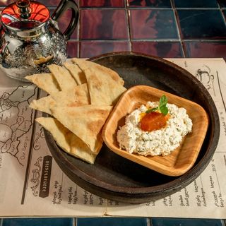 Nadukhi with Crunchy and Pumpkin Jam