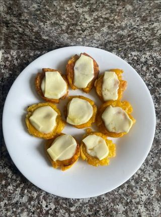 Patacones Con Queso