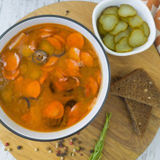 Солянка м"ясна. Продукт заморожений. 600 грам+600 грам води (для 3-4 осіб)