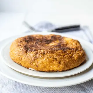Tortilla De Patatas Con Atún Y Mahonesa para 5-6 personas