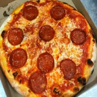Pizza De Salami (28 Cm.)