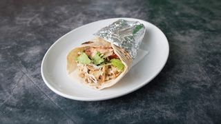 Srednja pileća tortilja combo