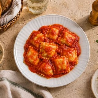 Ravioli pomodoro e basilico