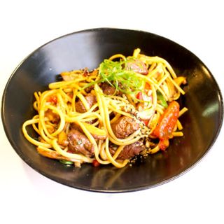 Tallarín Salteado Criollo