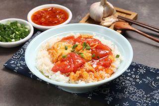 Arroz De Tomate Con Huevos Revueltos