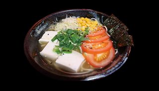 4 Ramen giapponese con verdure - pasta fresca