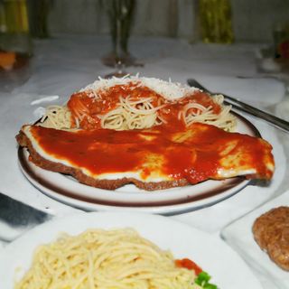 Milanesa de ternera a la napolitana