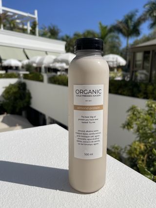 Homemade almond milk (300ml.)