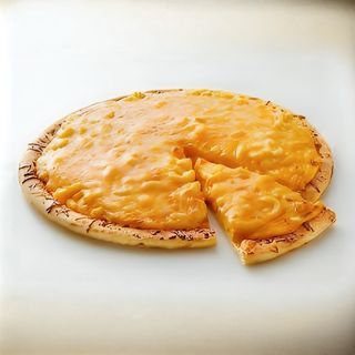 Mac & Cheese Chicken Pizza