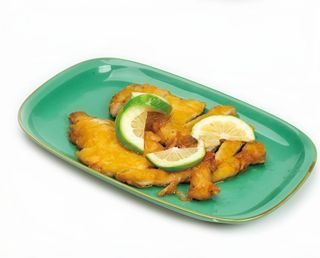 Pollo crujiente con salsa de miel y limón