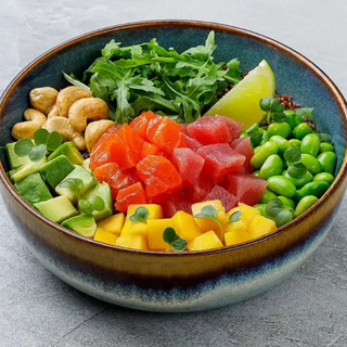 Боул з лососем, тунцем і кіноа  265г