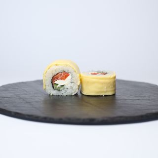 Рол Сирний з лососем (230г/8шт)