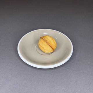 Горішок зі згущеним молоком