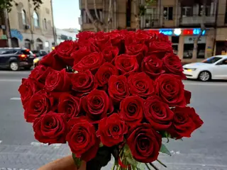 40 წითელი ვარდი