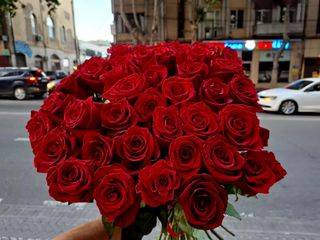 40 წითელი ვარდი