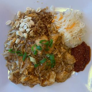 Pad thai z kurczakiem 680g