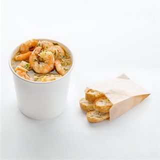 Creveți în vin alb