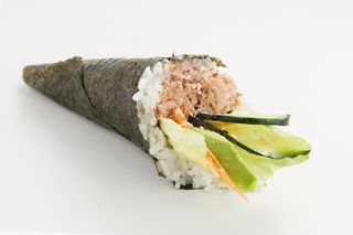 Temaki atún cocido