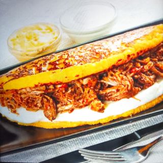 Cachapa pollo queso (1 und.)