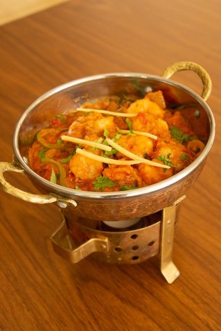 25 Pollo Bhuna/Chicken Bhuna