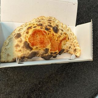 Calzone wurstel e cipolla