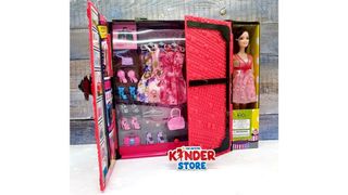 Кукла Барби с гардеробом