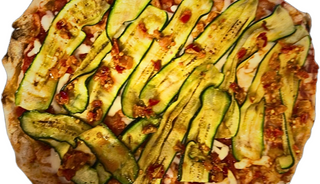 Pinsa zucchine e bomba