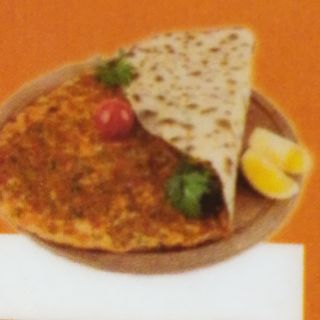 18. Lahmacun De Falafel
