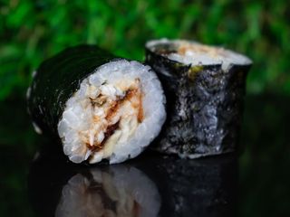 Hosomaki z węgorzem