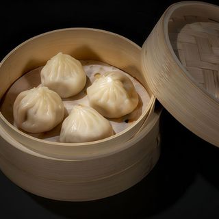 23. Xiao long bao con maiale 4 pezzi