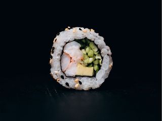 Каліфорнія в кунжуті з креветкою (245g)