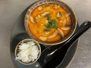 СУП ТОМ ЯМ З КУРЯЧИМ ФІЛЕ (300g)