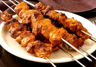 Plato de pinchos morunos (3 uds.)