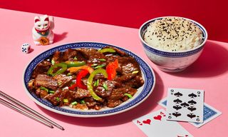 Crea tu Bol Ternera salteada con Verduras 制作蔬菜炒牛肉碗