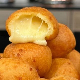 Bolinha de Queijo