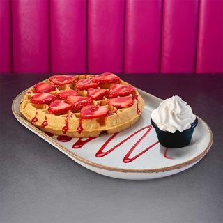 Waffle Strawberry Delight (saisonnier)