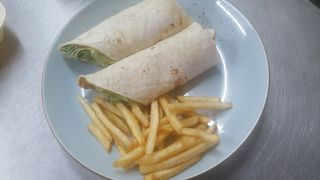 Tortilja meksikana + pomfrit 100g