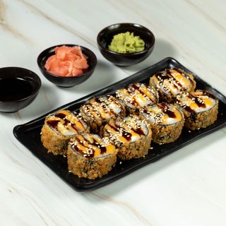 ცხელი როლი თინუსით და ორაგულით