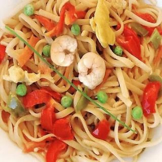 Tallarines Fritos Tres Delicias