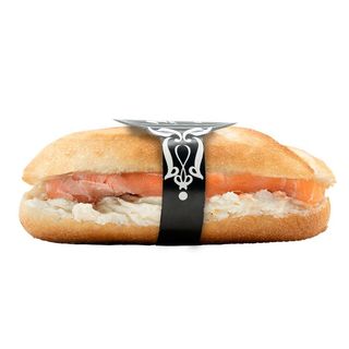 69. Salmón ahumado y crema de queso Camembert